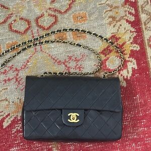 Authentic Classic Chanel Black Lambskin Quilted Shoulder Bag with Gold Chain